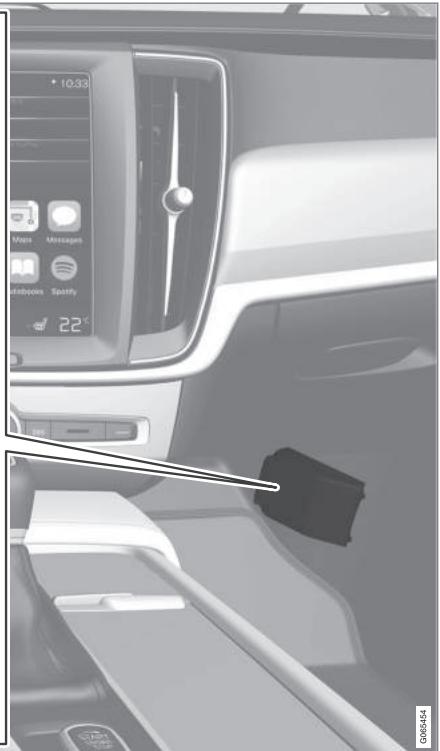 VOLVO V60 2 - Fusibles sous la boîte à gants - 2