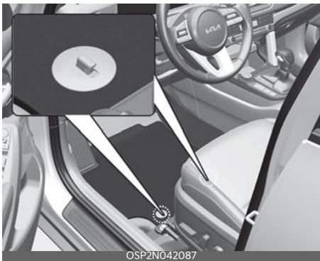 KIA Seltos SP2 (2024) - Ancrage(s) pour tapis de sol (selon l'equipement) - 1