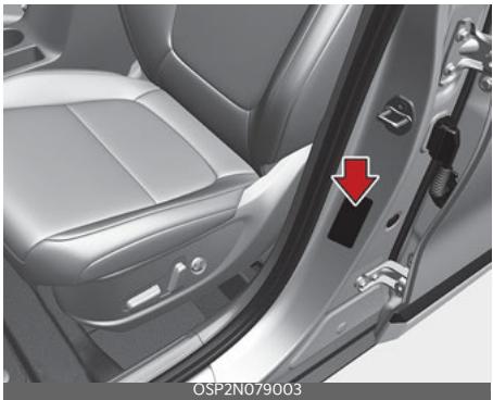 KIA Seltos SP2 (2024) - Étiquette de spécification et de pression des pneus (selon l'équipement) - 1