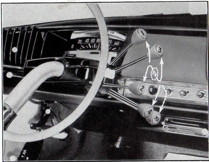 CITROEN ID 19F BREAK FAMILIALE COMMERCIALE (1957-1975) - Changement de vitesses. - 1