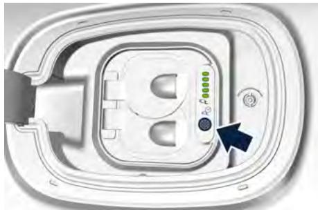 Maserati Grecale (2022) - Pendant la méthode de chargement, le cable est automatiquement verrouillé sur le port de charge du vehicule. - 1