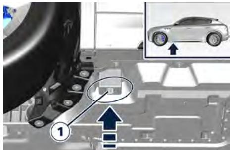 Maserati Grecale (2022) - Installation de la roue de secours compacte - 2