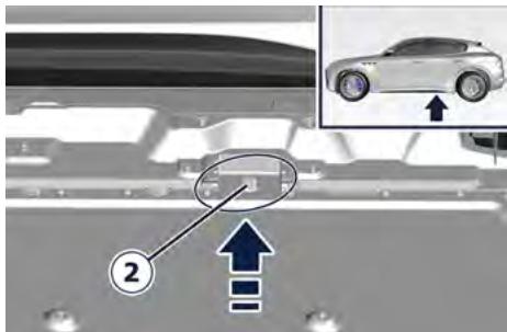 Maserati Grecale (2022) - Installation de la roue de secours compacte - 3