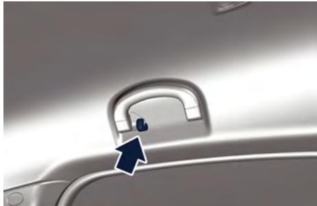 Maserati Grecale (2022) - Poignées et crochets portecintre - 2