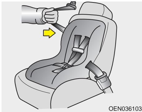 KIA Magentis MG (2005-2010) - Mettre une ceinture de sécurité de passager au mode d'auto-bouclage - 3