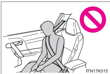 Scion tC 2 (2012) - ■ Précautions relatives aux coussins gonflables SRS - 3