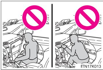 Scion tC 2 (2012) - ■ Précautions relatives aux coussins gonflables SRS - 1