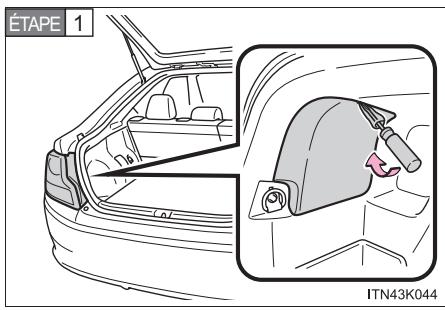 Scion tC 2 (2012) - Feux de stationnement et feux de gabarit avant - 3