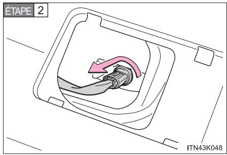 Scion tC 2 (2012) - Éclairage de la plaque d'immatriculation - 2