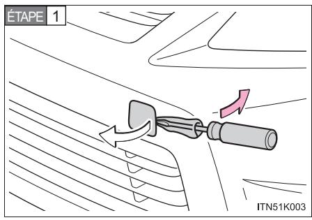 Scion tC 2 (2012) - Mise en place des œillets de remorquage - 1