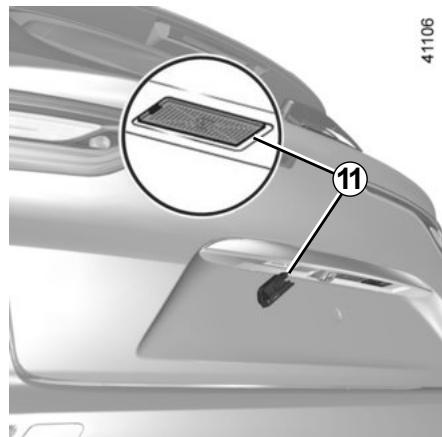 RENAULT Talisman (2015-2020) - FEUX ARRIÈRE ET LATERAUX : remplacement des lampes (4/4) - 2