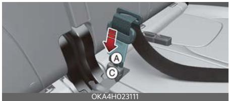 KIA Carnival (2025) - Pour détacher la ceinture centrale arrière - 2