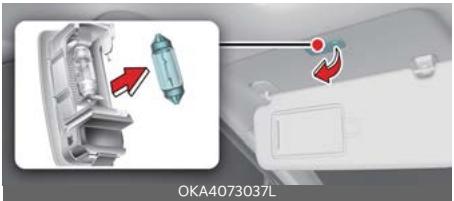 KIA Carnival (2025) - Remplacement d'une lampe de miroir de pare-soleil (type ampoule) - 1