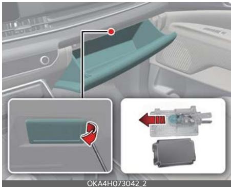 KIA Carnival (2025) - Remplacement de la lumière du coffre à gants (type ampoule) - 1