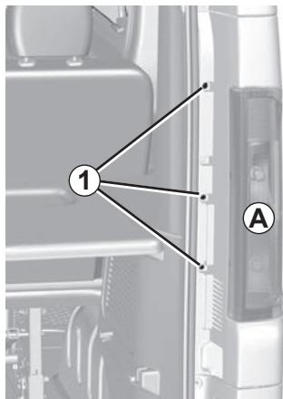 RENAULT Trafic 3 (2022) - FEUX ARRIÈRE : remplacement des lampes (1/4) - 1