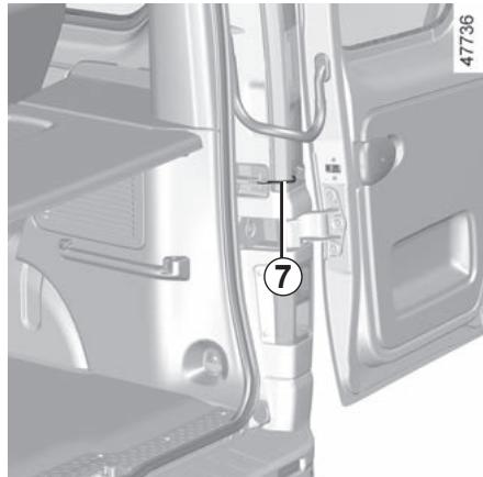RENAULT Trafic 3 (2022) - Ouverture maximale des portes - 1