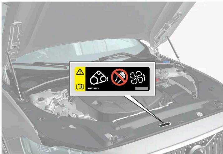 VOLVO S60 (2025) - Vue d'ensemble du compartiment moteur - 2