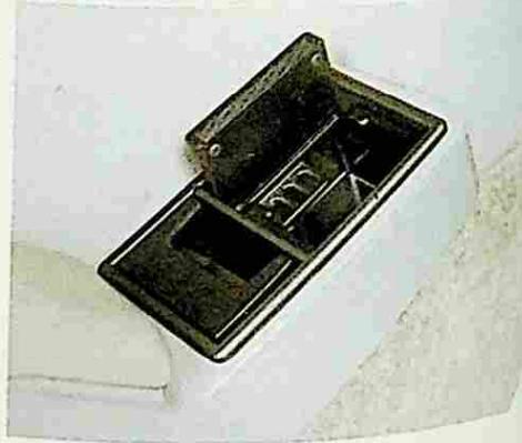 RENAULT 25 (1984-1988) - Pour remetre en place la banquette: - 7