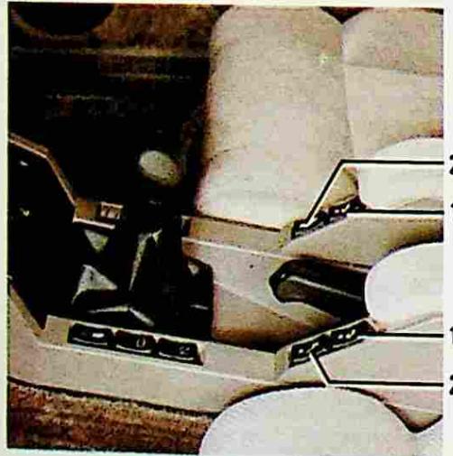 RENAULT 25 (1984-1988) - Commande de l'intérieur - 1