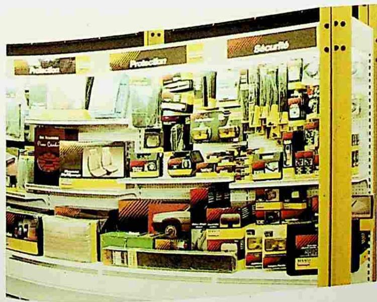 RENAULT 25 (1984-1988) - Les équipements Renault Boutique - 1