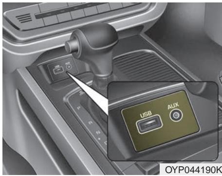 KIA Sedona YP (2014-2018) - Aux., port USB - 1
