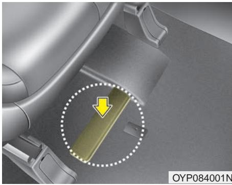 KIA Sedona YP (2014-2018) - NUMÉRO D'IDENTIFICATION DU VÉHICULE (NIV) - 1