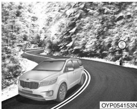 KIA Sedona YP (2014-2018) - Négocier les virages en douceur - 1