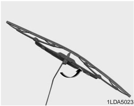 KIA Rondo UN (2006-2010) - MISE EN GARDE - 1