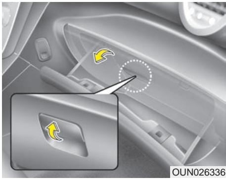 KIA Rondo UN (2006-2010) - Rangement dans la console centrale - 1