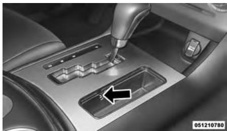 Chrysler 300 (2013) - NEUTRALISATION DU LEVIER DE VITESSES - 1