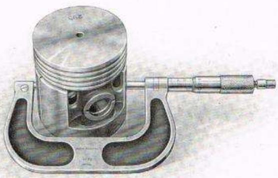 RENAULT Vivaquatre (1932-1939) - MOTEUR - 2