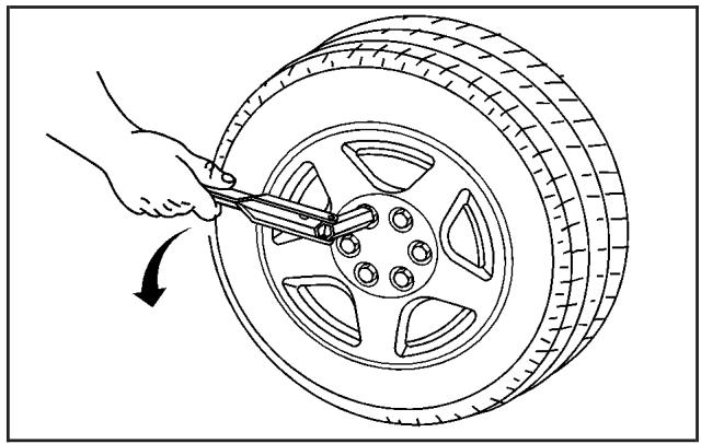 Saturn Relay (2007) - Dépose d'un pneu creve et installation du pneu de rechange - 1