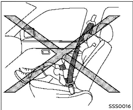 NISSAN Armada (2018) - Avertissement - 1