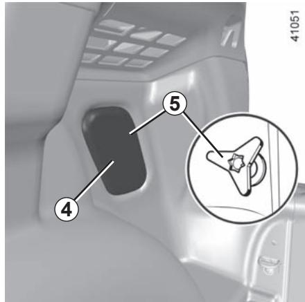 RENAULT Megane 4 (2016-2020) - FEUX ARRIÈRE ET LATÉRAUX : remplacement des lampes (1/9) - 2