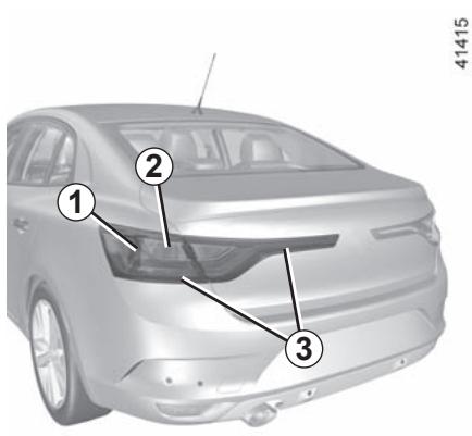 RENAULT Megane 4 (2016-2020) - FEUX ARRIÈRE ET LATÉRAUX : remplacement des lampes (7/9) - 1
