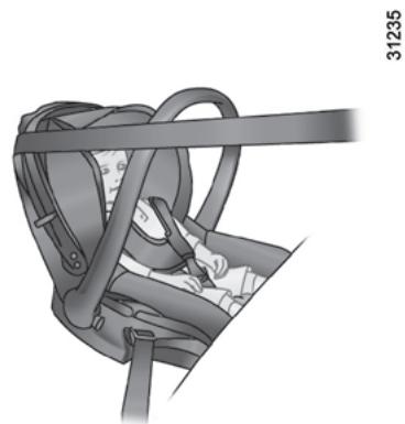 RENAULT Megane 4 (2016-2020) - SÉCURITÉ ENFANTS : choix du siège enfant - 1
