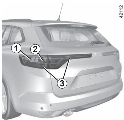 RENAULT Megane 4 (2016-2020) - FEUX ARRIÈRE ET LATÉRAUX : remplacement des lampes (4/9) - 1
