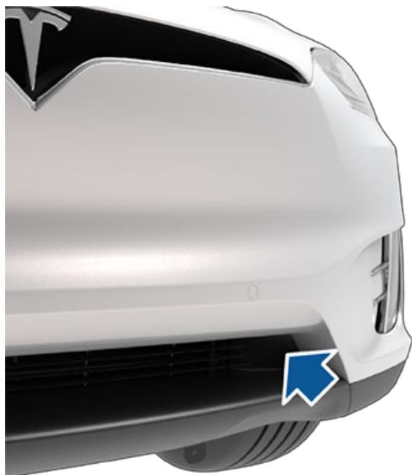 TESLA Model X (2015-2020) - Tracter et charger sur une dépanneuse à plateau - avec anneau de remorquage - 1