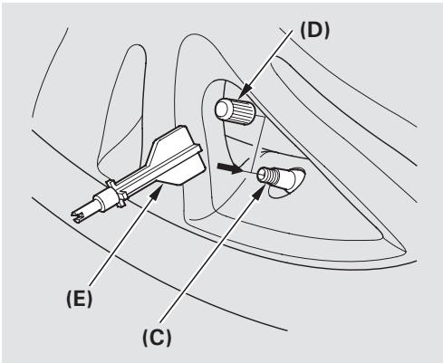 Honda Jazz 2 (2007-2014) - Etiquette de sécurité sur le flacon d'enduit d'étanchéité - 1