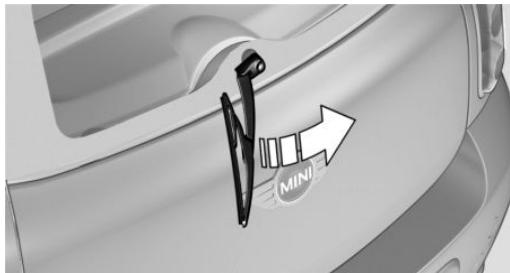 MINI Countryman (2010-2014) - Changement du balai d'essuie-glace arrriere - 1