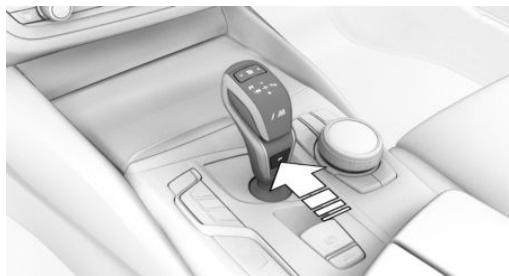 BMW M5 F90 (2017-2023) - Enclenchement de la position p - 1