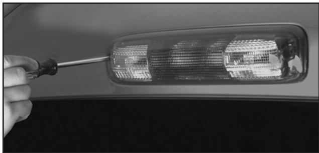 CHEVROLET Silverado (2006) - Feu d'arrêt central surélevé et éclairage du compartiment utilitaire - 1
