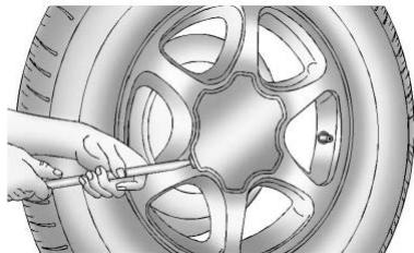 GMC Sierra Denali (2026) - Dépose d'un pneu creve et installation du pneu de rechange - 3