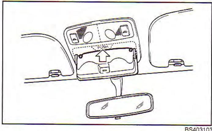 KIA Spectra (2000-2004) - Compartment à lunettes de soleil - 1