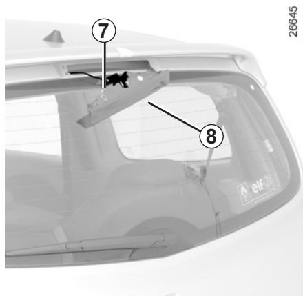 RENAULT Twingo 2 2009 - Troisième feu de stop - 1