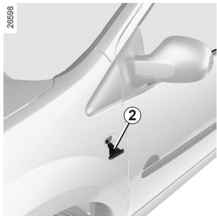 RENAULT Twingo 2 2010 - RÉPÉTITEURS LATÉRAUX : remplacement des lampes - 2