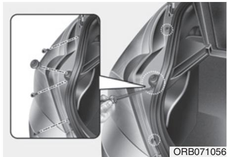 HYUNDAI Accent (2010-2018) - Remplacement des ampoules du bloc optique arrière combiné (5 Porte) - 1
