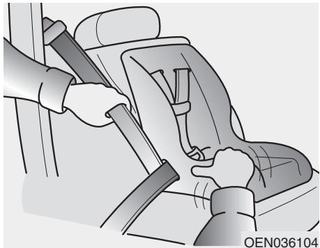 HYUNDAI Accent (2010-2018) - Installation d'un système de retenue pour enfant à ceinture trois points - 2