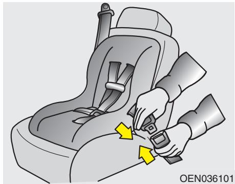 HYUNDAI Accent (2010-2018) - Installation d'un système de retenue pour enfant à ceinture trois points - 1