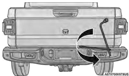 JEEP Gladiator (2019) - RETRAIT DE LA ROUE DE SECOURS - 4
